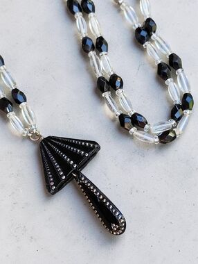 Antique Art Deco Glass Necklace